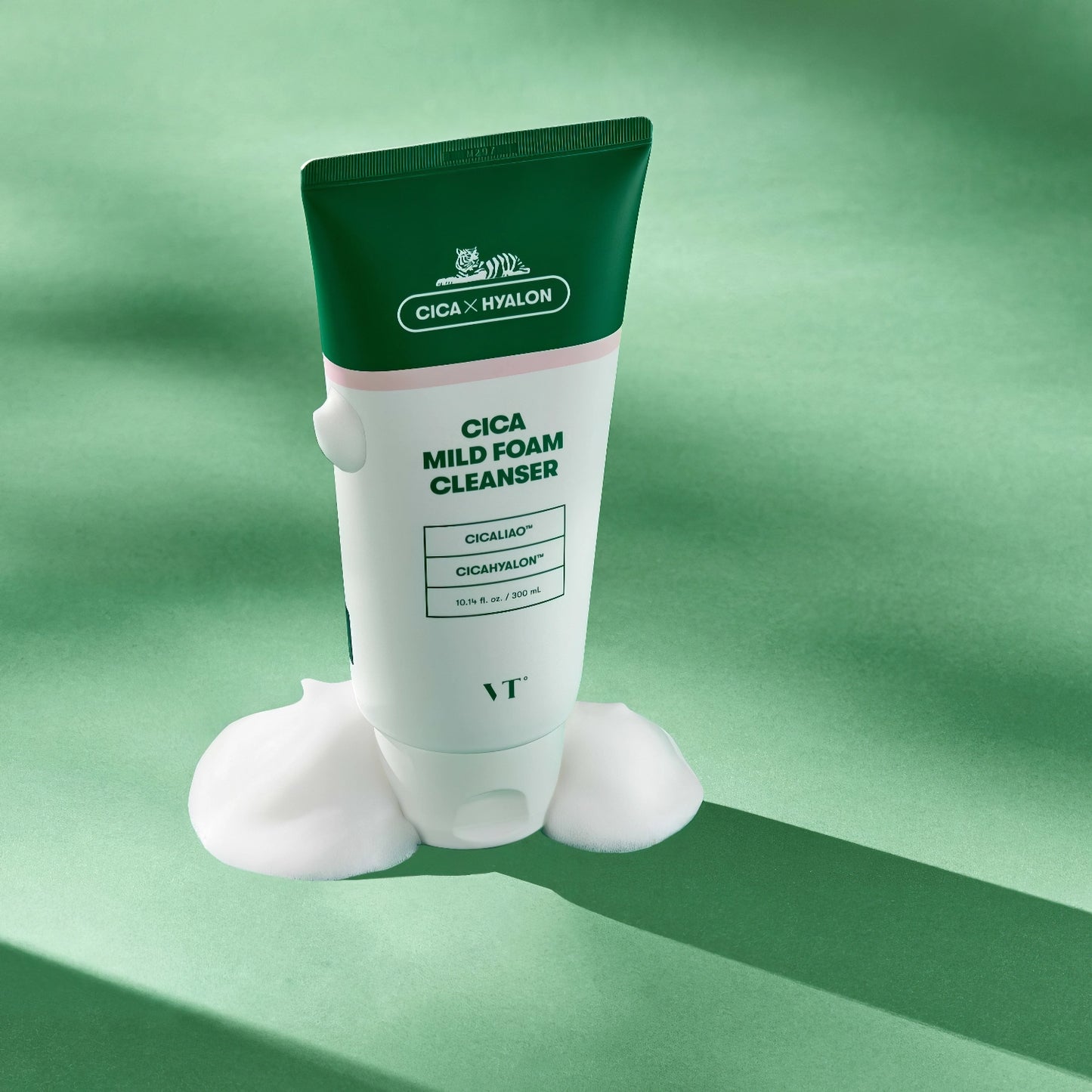 VT - Cica Mild Foam Cleanser - 300ml-Wonder Skin