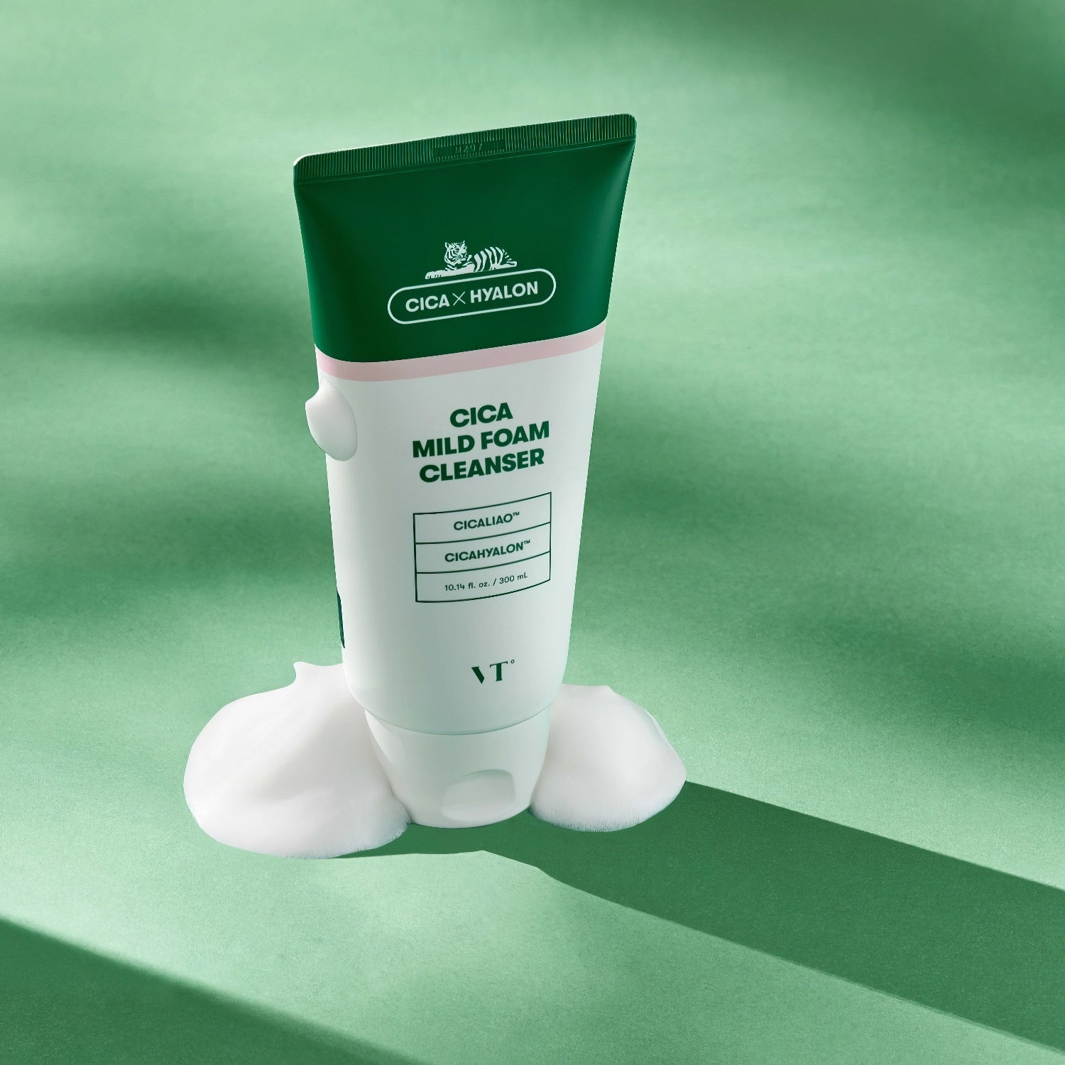 VT - Cica Mild Foam Cleanser - 300ml-Wonder Skin